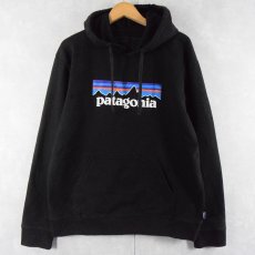 画像1: Patagonia ロゴプリントスウェットフーディー BLACK L (1)