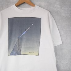 画像1: 90's Richard Stain "Man Reaching For A Star" アートプリントTシャツ (1)